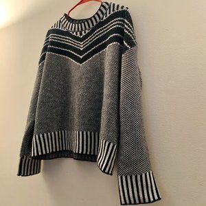 Beautiful knit sweater size M